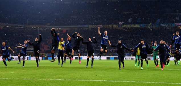 满是惊喜！拉菲尼亚生日当天，妻子给他送了一辆房车（生日惊喜连连：拉菲尼亚获妻子赠送房车）