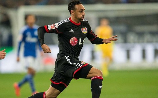 英超前瞻：狼队开局14轮不胜沦为鱼腩，曼联冲击欧战区（英超展望：狼队前14轮无胜势成弱旅，曼联剑指欧战席位）