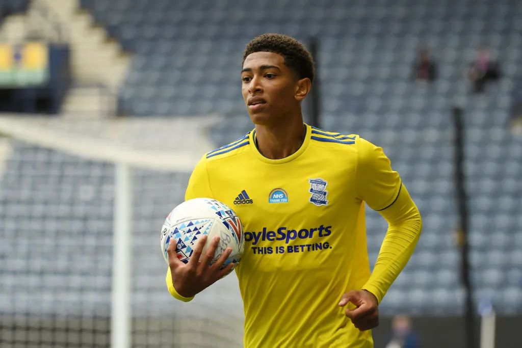 每体：梅西23年1月联系哈维说想回巴萨，4月被告知西甲不批准（每体：梅西23年1月主动联系哈维欲回巴萨，4月被告知西甲未批准）