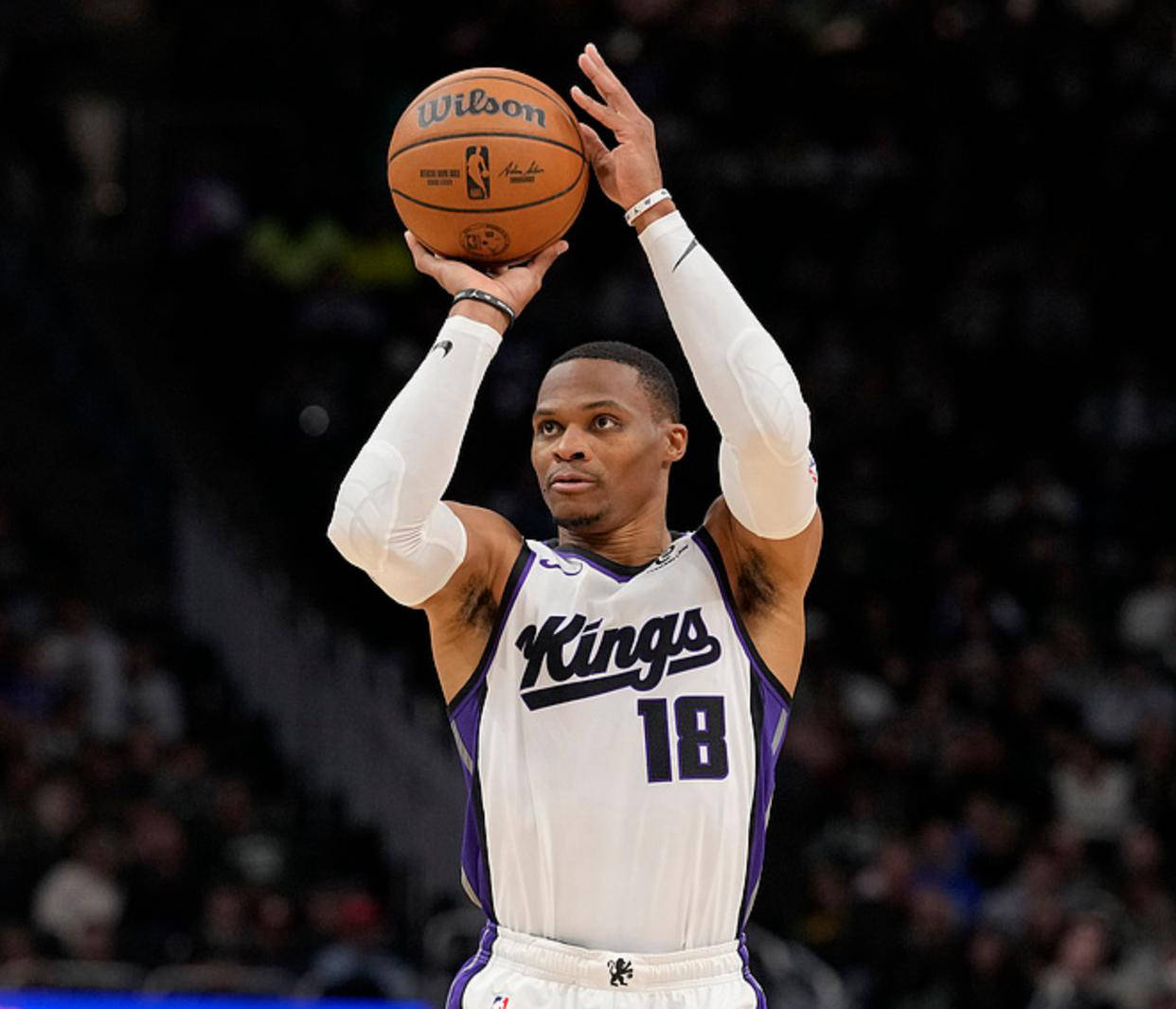 勒沃库森vs多特：希克PK吉拉西；阿德耶米、萨比策首发（勒沃库森对阵多特：希克对飙吉拉西，阿德耶米与萨比策先发）